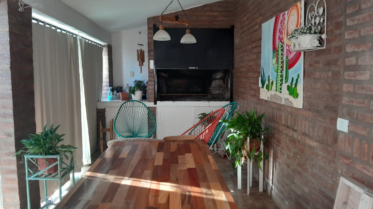 3 dormitorios · baño · living · cocina-comedor · lavadero · quincho y patio - foto 9