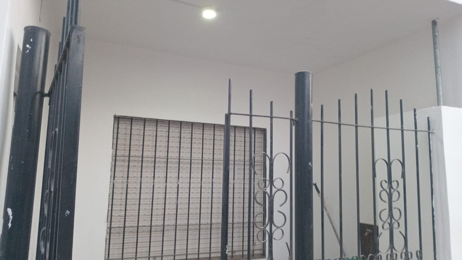 3 dormitorios · cocina-comedor · cochera · patio · galpon - foto 7