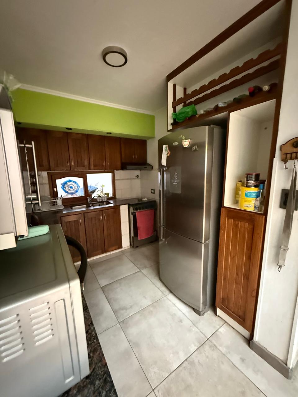 3 dormitorios · cocina-comedor · living · 2 baños · cochera · galeria cubierta · patio · pileta - foto 7