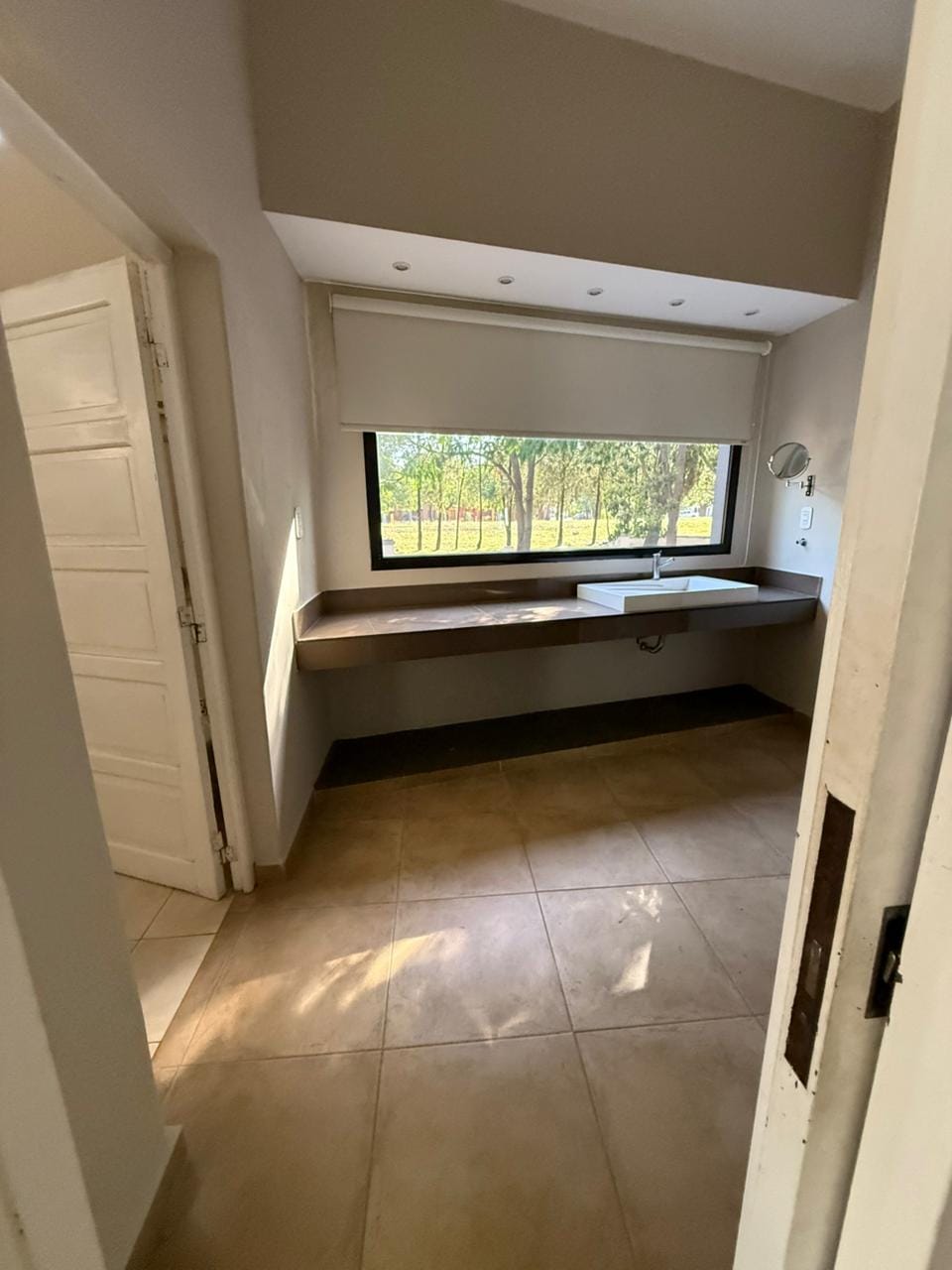 2 dormitorios · baño · antebaño · cocina-comedor · lavadero · cochera porton automatico - foto 2