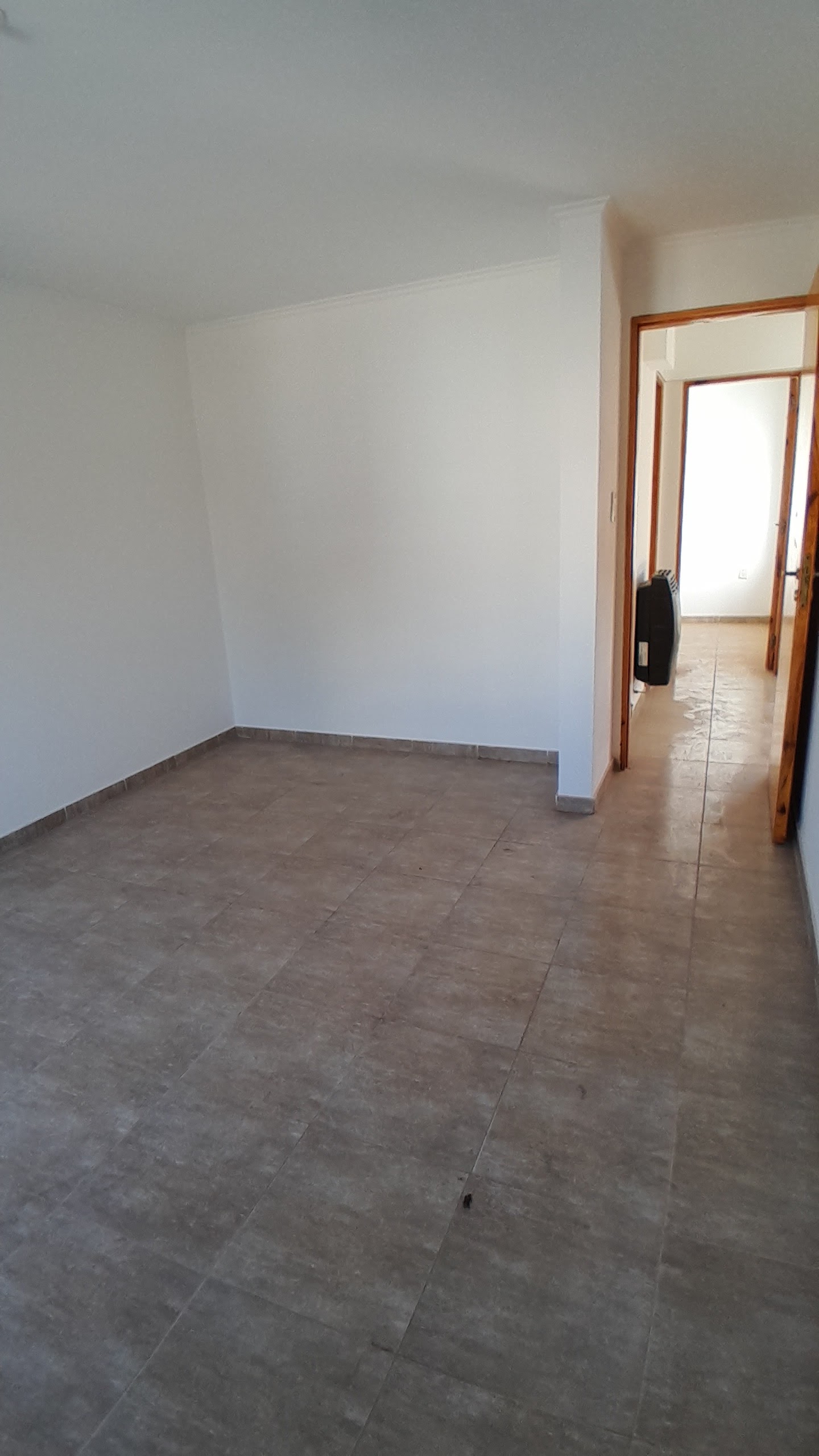 Duplex 3 habitaciones · cocina comedor · 2 baños · y patio de luz
Galpón con ingreso independiente · portón corredizo · 200 mts 2 - foto 11
