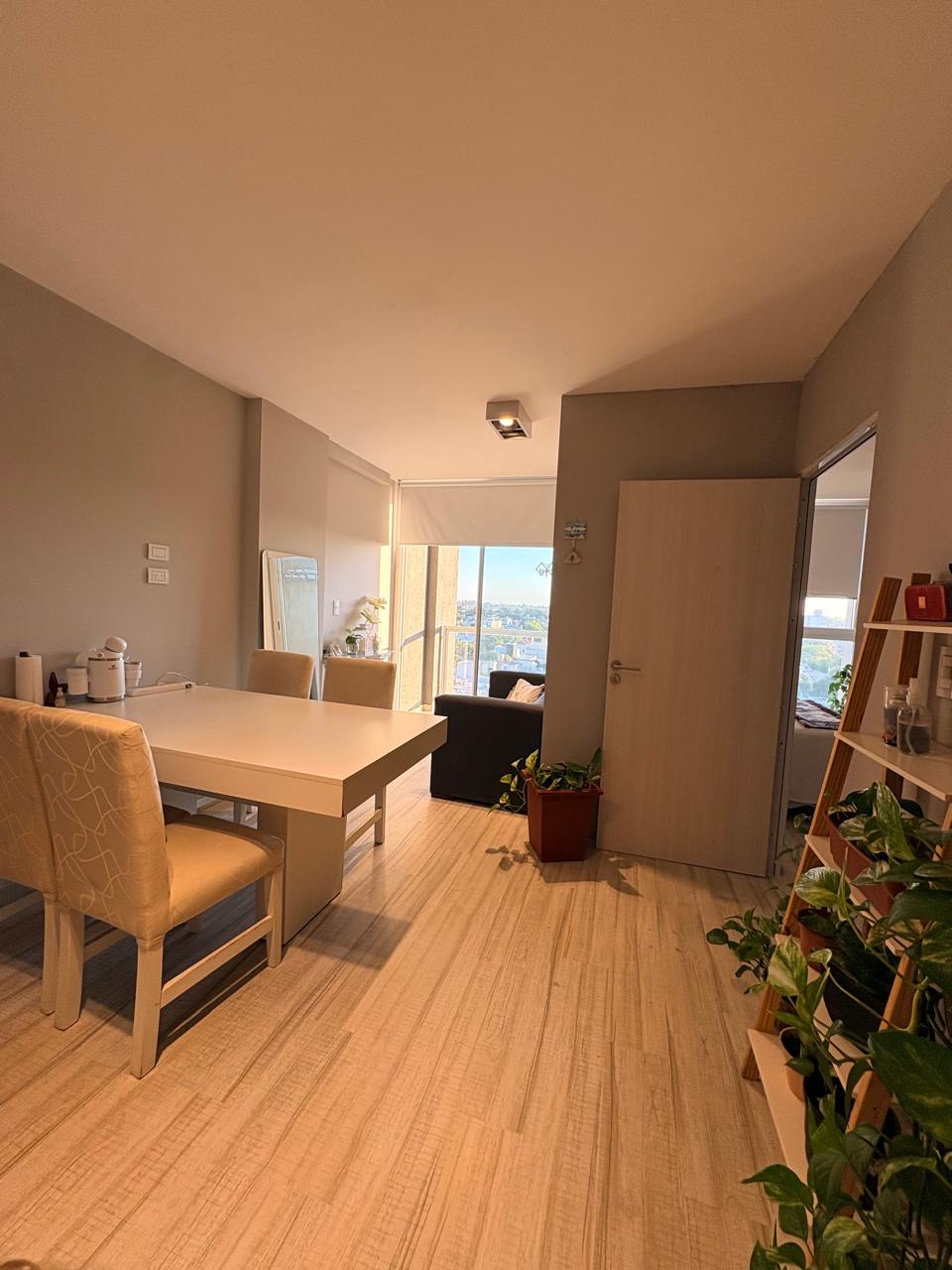 1 Dormitorio · cocina comedor · baño · balcón con vista al frente
TOTALMENTE AMOBLADO - foto 3