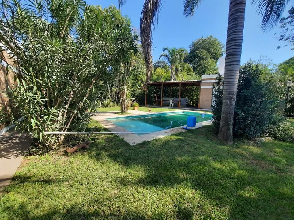 3 Habitaciones · baño · living comedor · cocina separada · oficina · cochera para dos vehículos · quincho · piscina · baño · depósito de 80 mts2 - foto 15