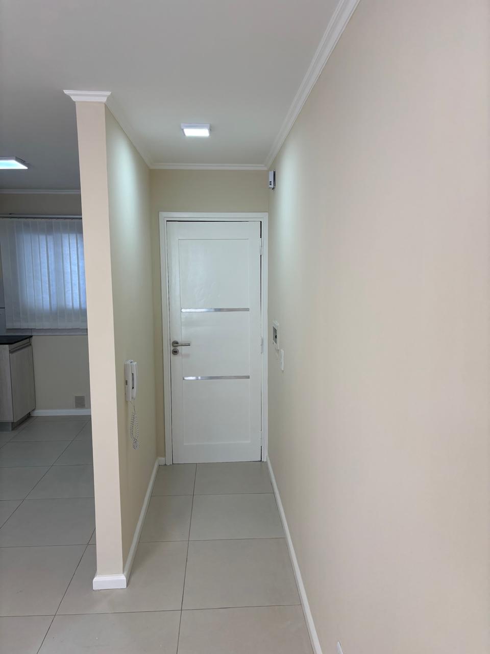 2 habitaciones con placar · cocina comedor · baño · cochera propia - foto 12