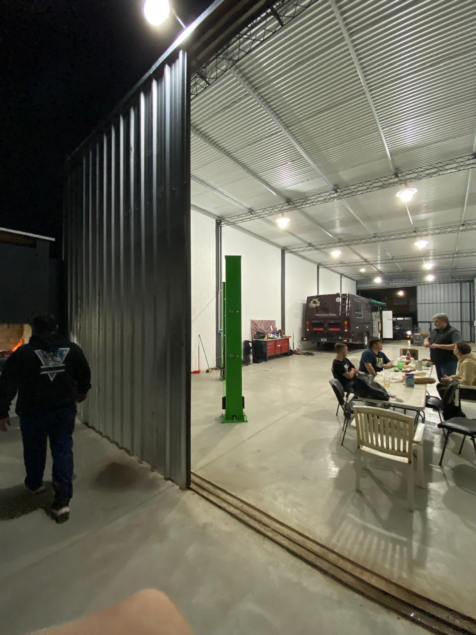 Galpón nuevo · patio seco · baño · asador - foto 6