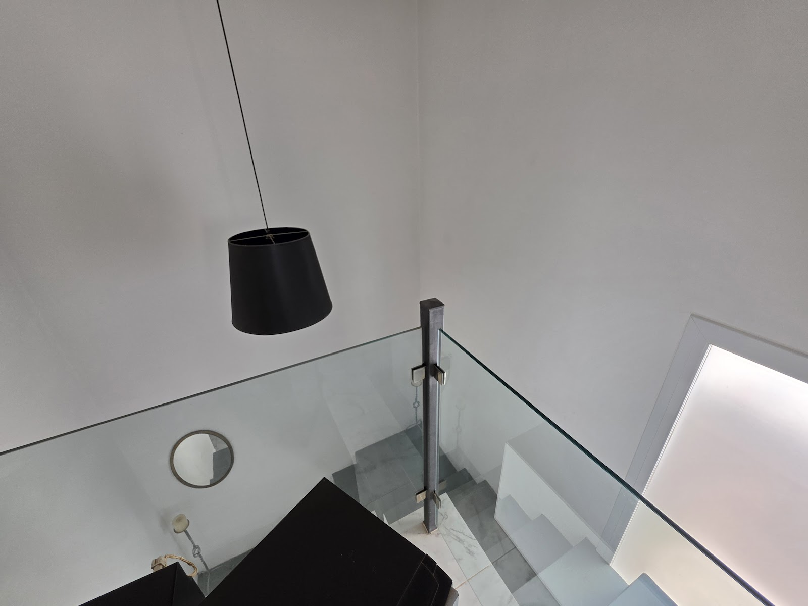 Casa de categoría · 2 dormitorios · 2 baños · playroom · Estar en doble alturacon chimenea · CocinaComedor ingtegrados · Garage doble con asador · Parque. - foto 3