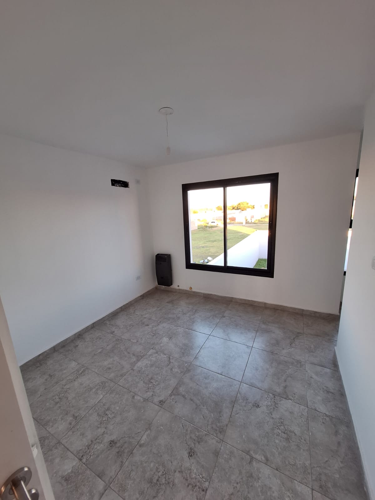 3 habitaciones · cochera · patio amplio con asador - foto 13