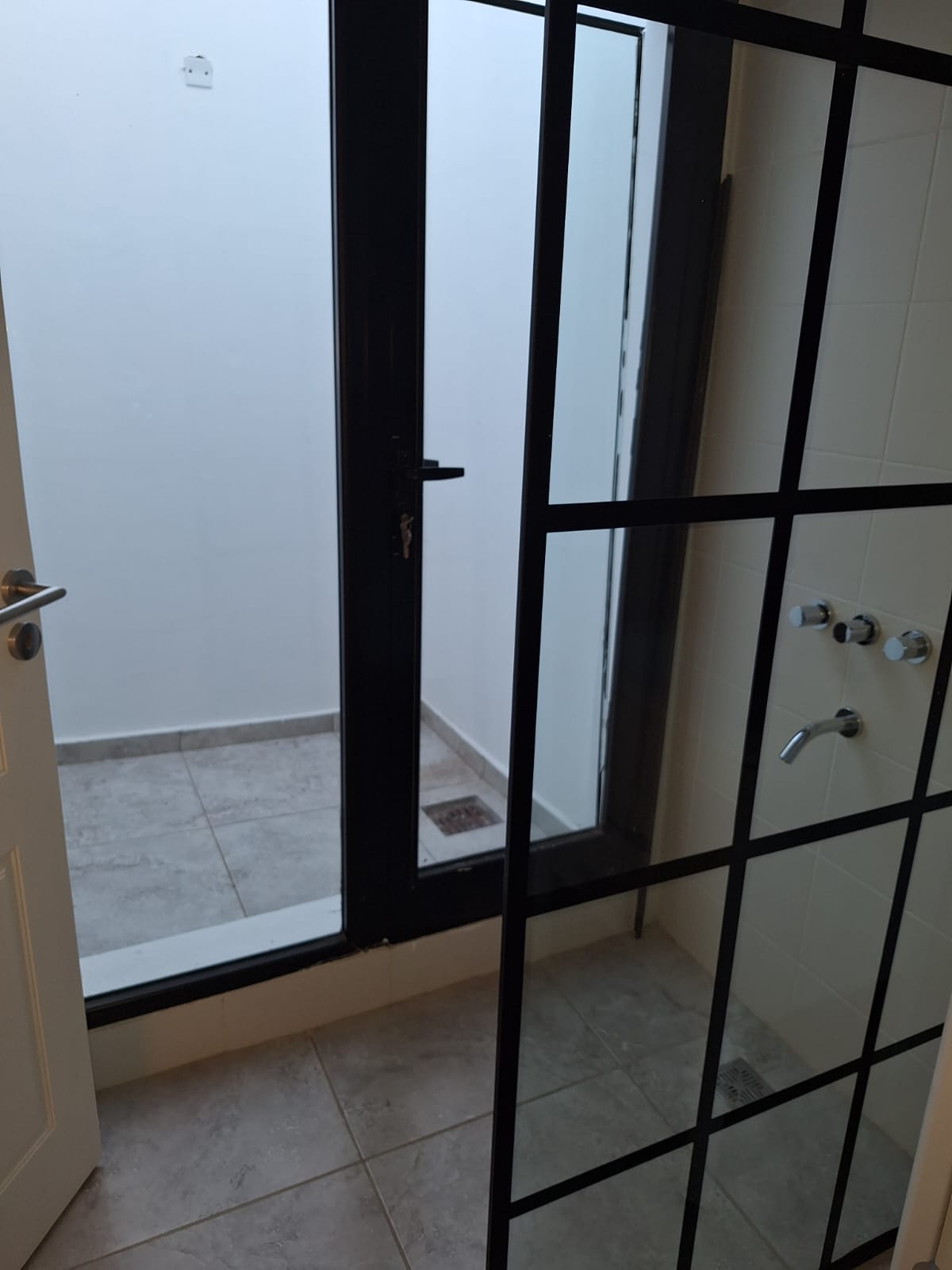 3 habitaciones · cochera · patio amplio con asador - foto 17