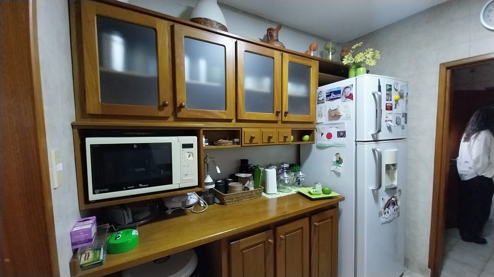 3 dormitorios · 2 baños · Estar · Comedor · Cocina semi integrada · Cochera doble · Oficina · Patio chico seco con asador · 150m2 constuidos. - foto 10