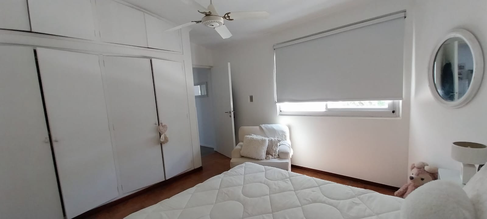 3 habitaciones · 2 baños · Cocina semi integrada · Comedor · Estar · Parque · Pileta · Quincho con asador - foto 4