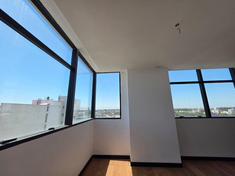 3 habitaciones · 3 baños · Inmenso estar-Comedor · Cocina completamente equipada · 250m2 - foto 8