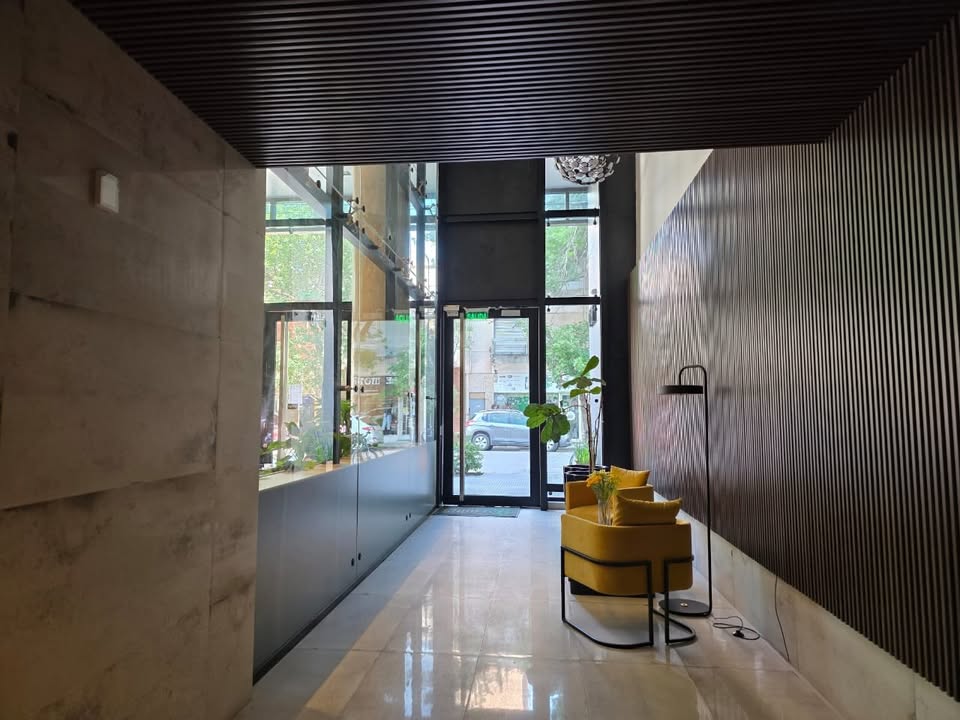 3 habitaciones · 3 baños · Inmenso estar-Comedor · Cocina completamente equipada · 250m2 - foto 7