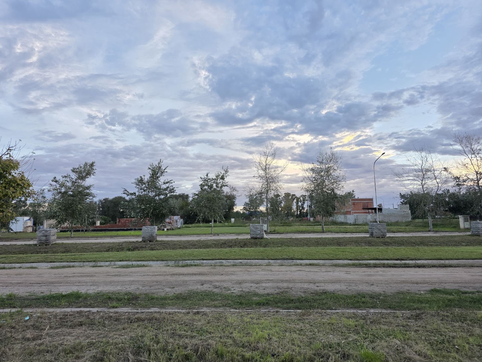 12x27.50mts · Ubicacion privilegiada dentro del Barrio - foto 3