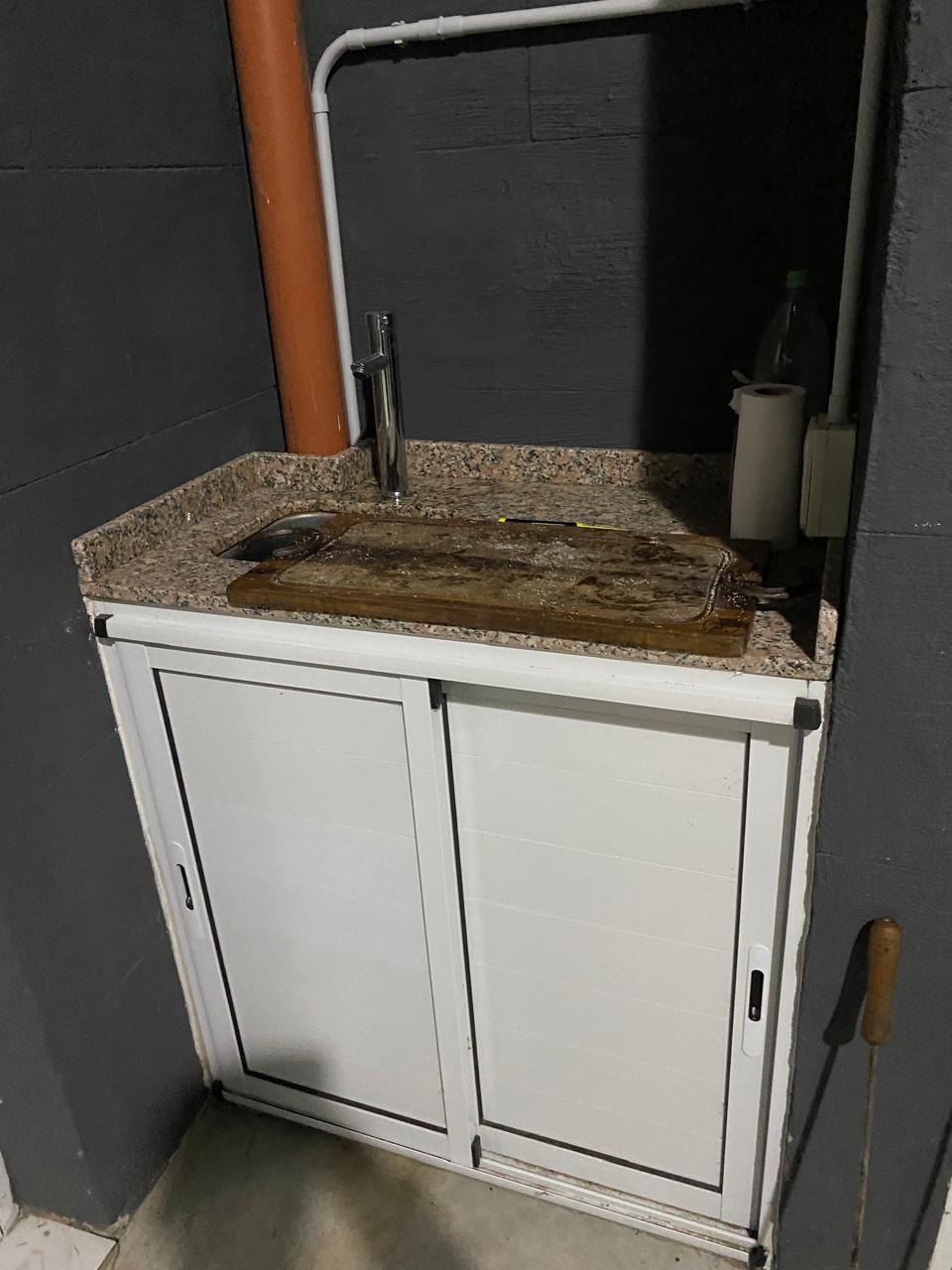 Galpón nuevo · patio seco · baño · asador - foto 3
