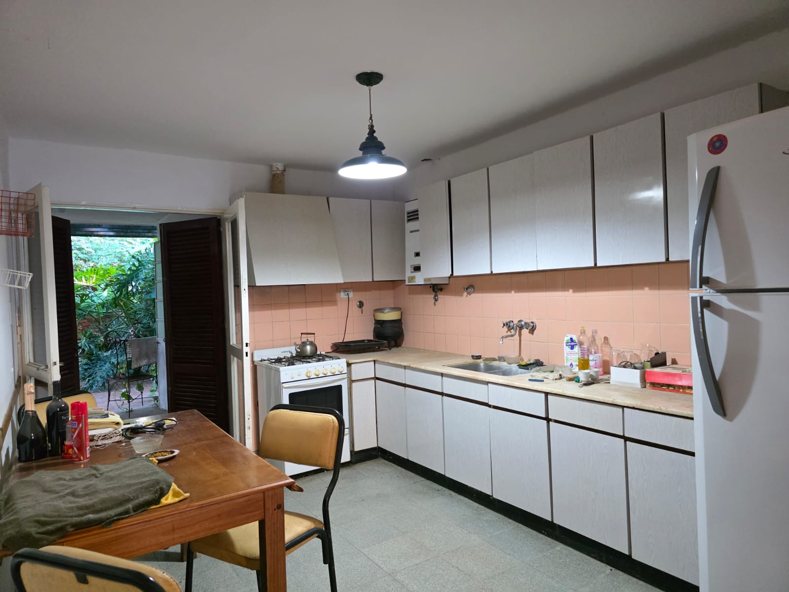 3 habitaciones · 1 baño · Estar/Comedor integrados · Cocina · Lavadero · patio con pieza de guardado · 231m2 terreno - foto 9
