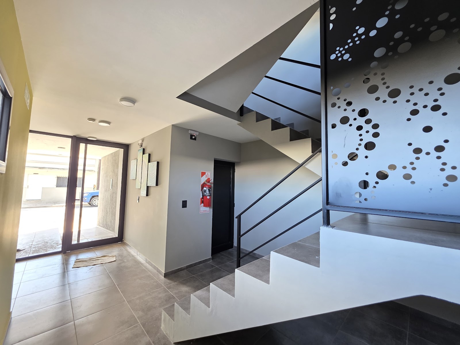 1 habitación · Planta baja · baño amplio · Cocina-estar integrados · 2 patios · terraza accesible y compartida - foto 3