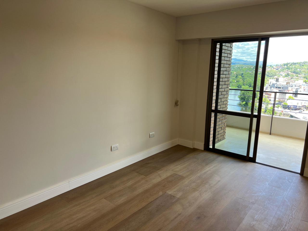 2 Dormitorios · 2 baños · Estar/ Cocina/Comedor · Cochera - foto 2