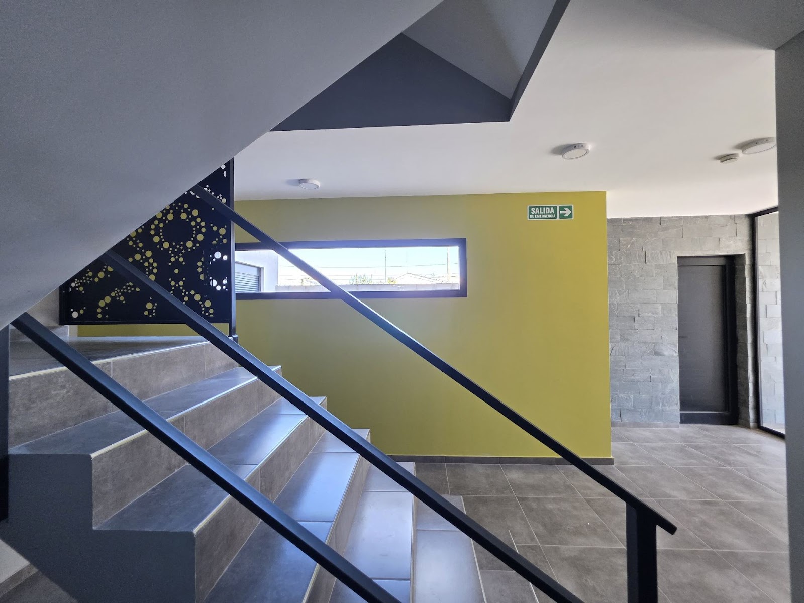 1 habitacion · baño amplio · cocina comedor · Nuevo a estrenar - foto 2