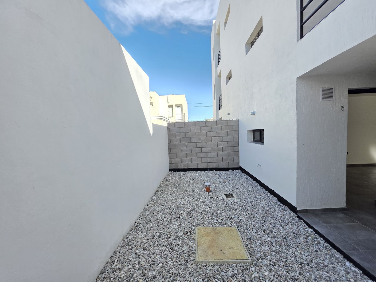 1 habitación · Planta baja · baño amplio · Cocina-estar integrados · 2 patios · terraza accesible y compartida - foto 12