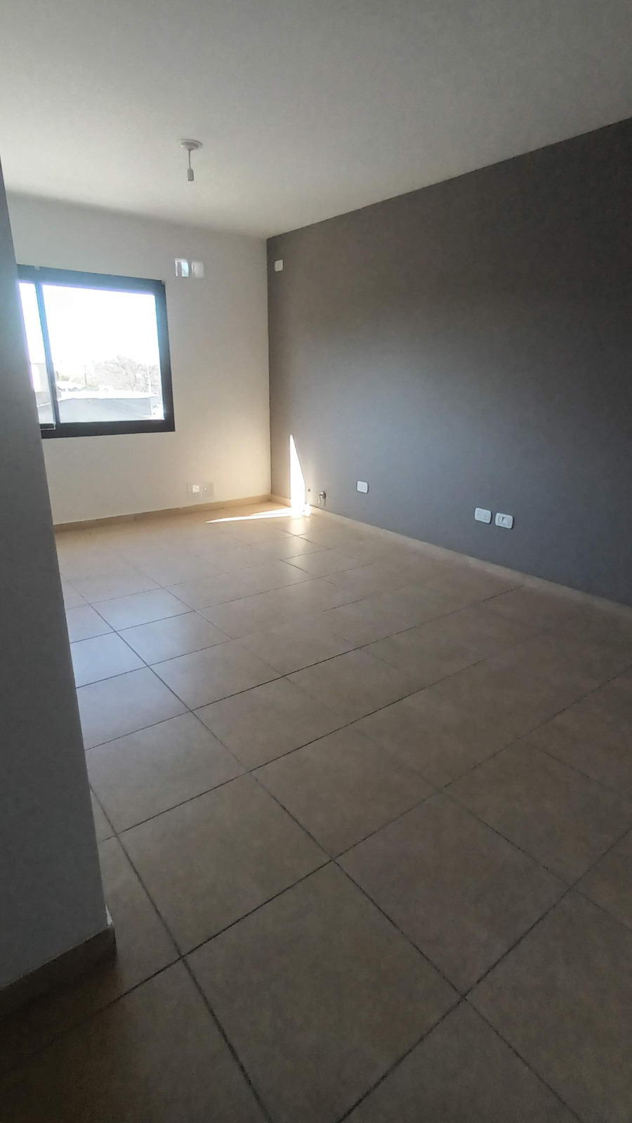 1 dormitorio (Placard) · cocina comedor · baño y ante baño · 2 do piso · escritura · alquilado - foto 3