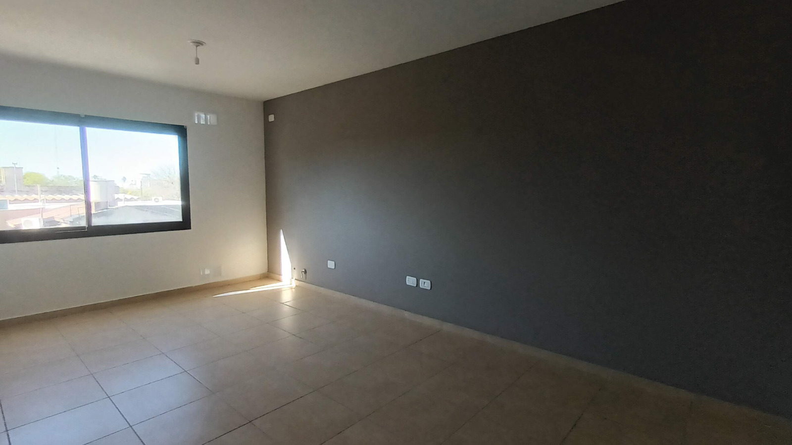 1 dormitorio (Placard) · cocina comedor · baño y ante baño · 2 do piso · escritura · alquilado - foto 2