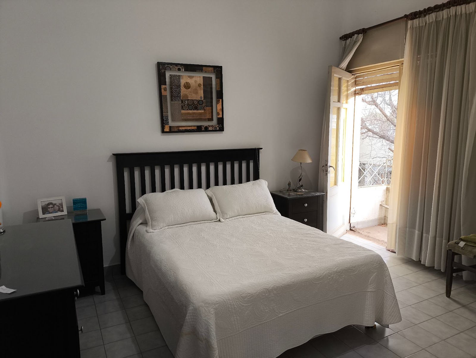 3 dormitorios · 2 baños ( principal con ante baño) · cocina · comedor · living · terraza · garaje (hoy local comercial) - foto 5