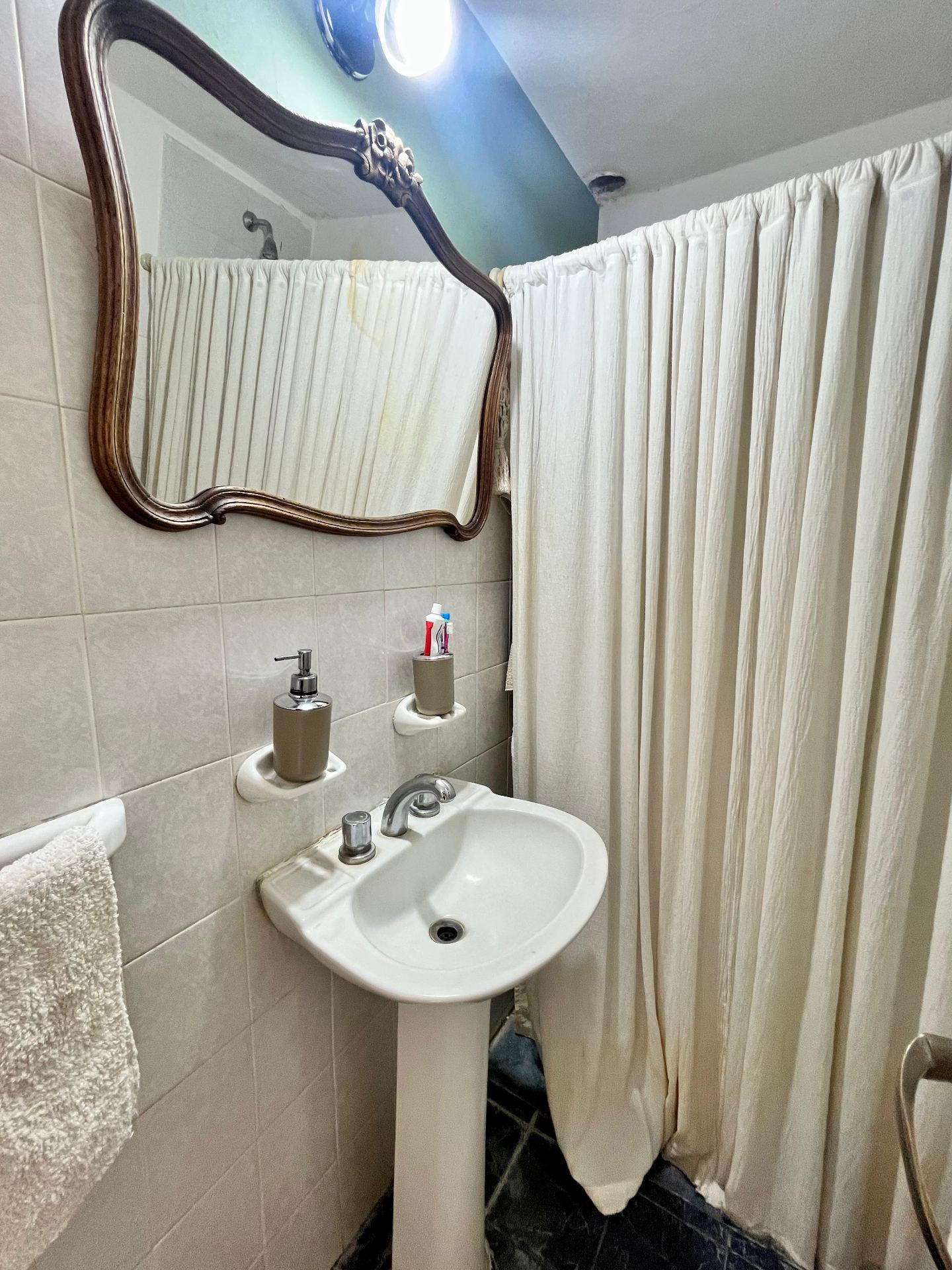 2 dormitorios · planta baja · cocina comedor · baño · Patio · cochera propia · escritura · apto crédito - foto 8