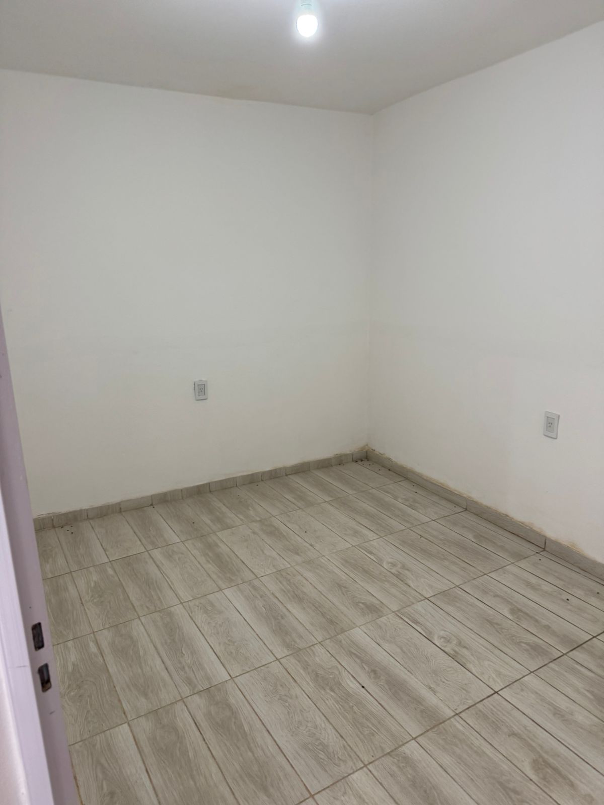 2 dormitorios · cocina comedor · living · lavadero · patio grande · Superf. Cubierta 80m2 aprox. Lote 250m2 - foto 11