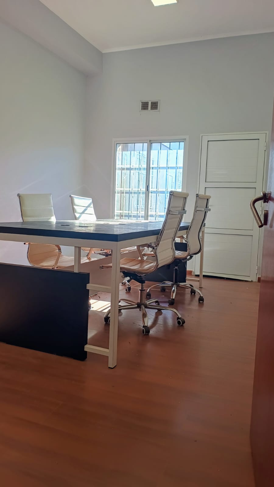 Local comercial de 40m2 con baño privado · 5 oficinas · recepción · 2 box de atención · baño · cocina · patio · escritura - foto 8