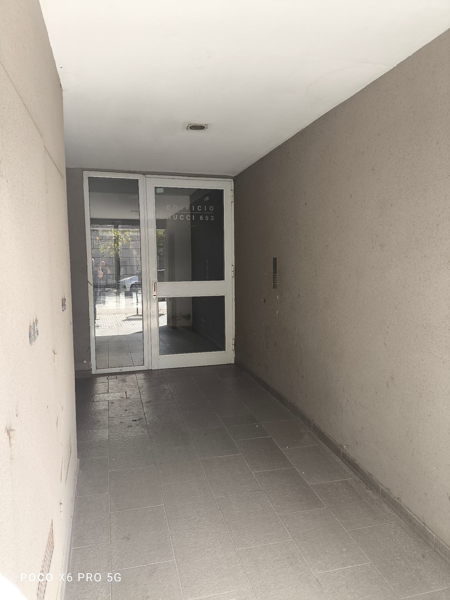 Dpto 1 dorm · Placard completo · baño y ante baño · estar comedor integrado con balcón · 2do piso interno · escritura · desocupado - foto 2