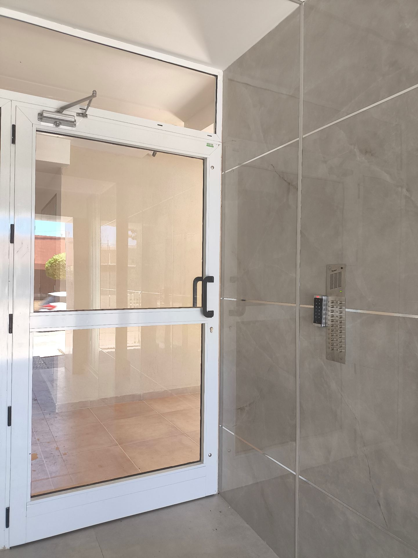 Monoambiente · 2 do piso · interno · equipado con alacena y calefactor · 27m2 · escritura en trámite - foto 8