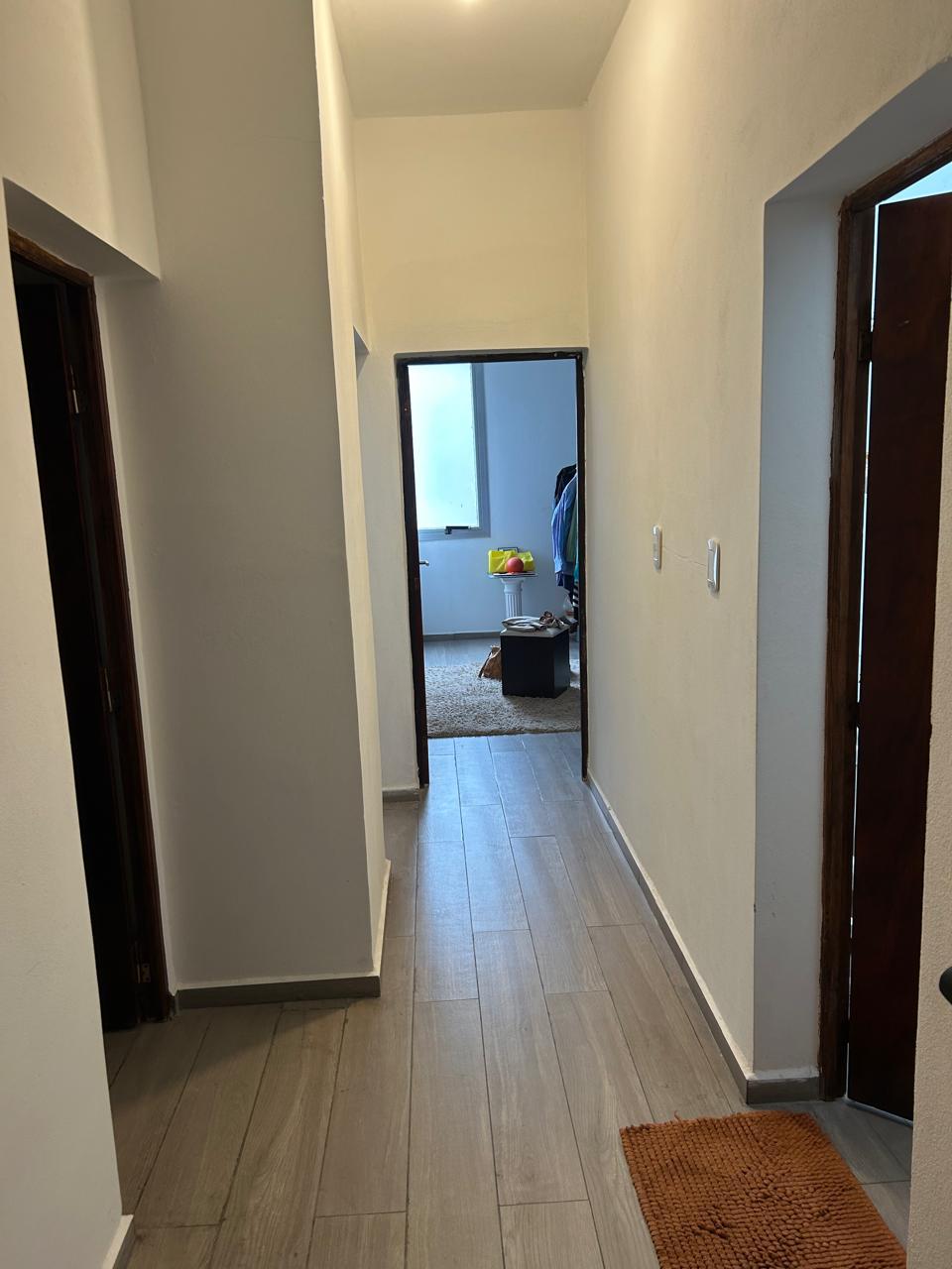 3 dormitorios · 2 baños · cocina comedor · patio · cochera · calefacción central · superficie cubierta 125m2 · escritura en trámite - foto 13