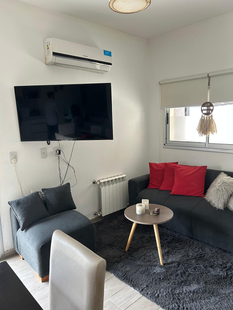 3 dormitorios · 2 baños · cocina comedor · patio · cochera · calefacción central · superficie cubierta 125m2 · escritura en trámite - foto 9