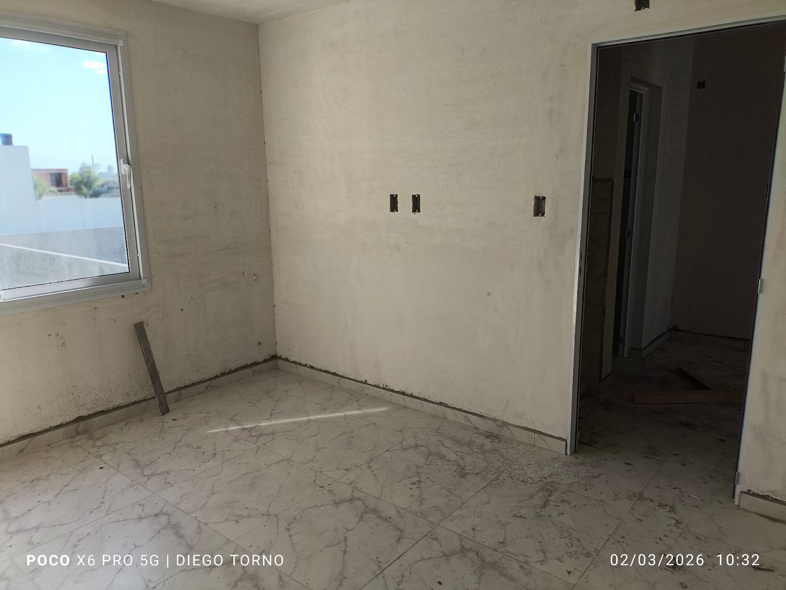 2 dormitorios · 2 baños (principal con ante baño) · cochera doble con portón automático · patio amplio con asador · calefacción central - foto 8