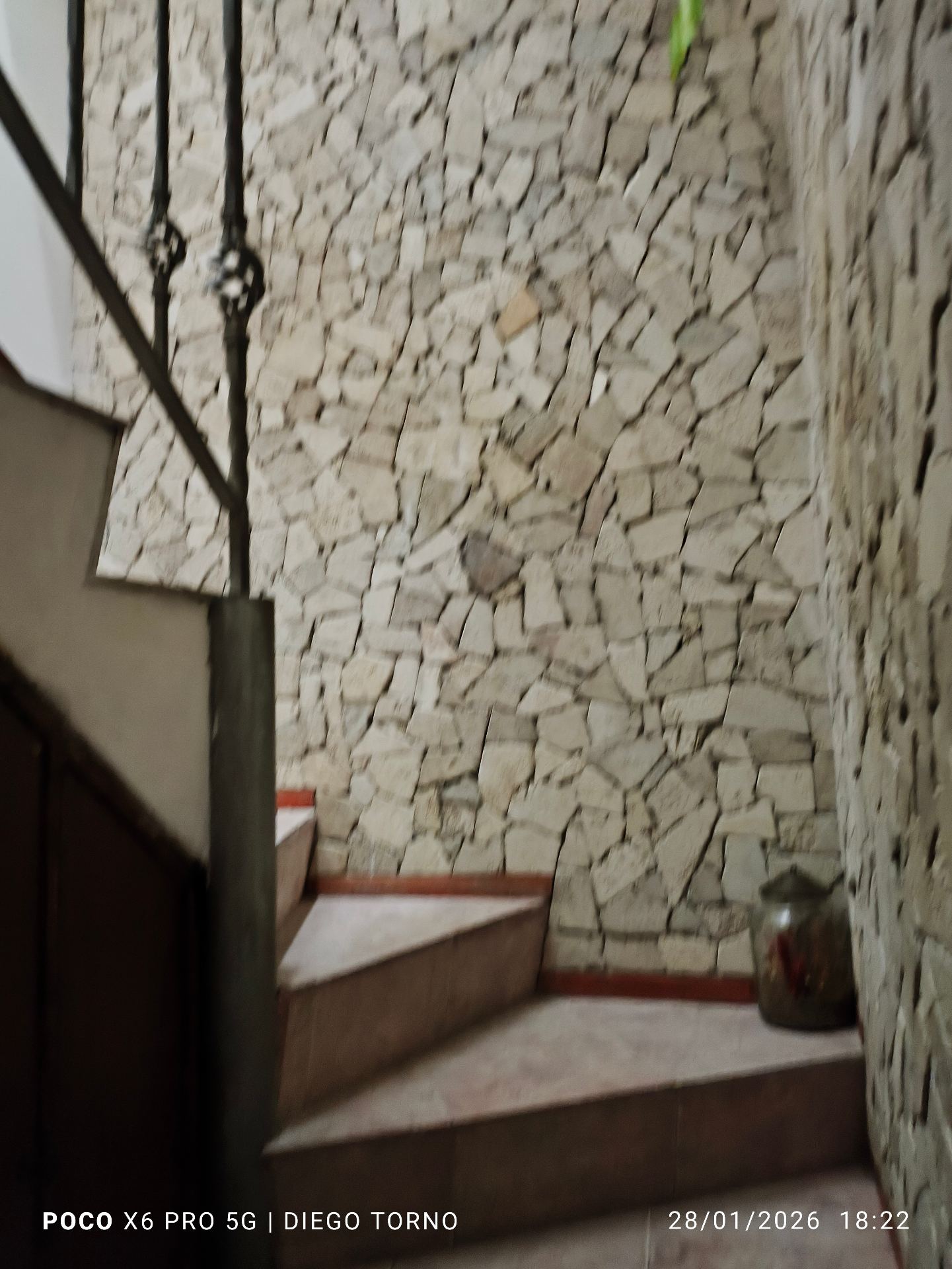 2 dormitorios · cocina comedor · living · baño · patio terraza · 1er piso · con escritura · apta crédito · superficie cubierta 100m2 · 30m2 terraza - foto 2