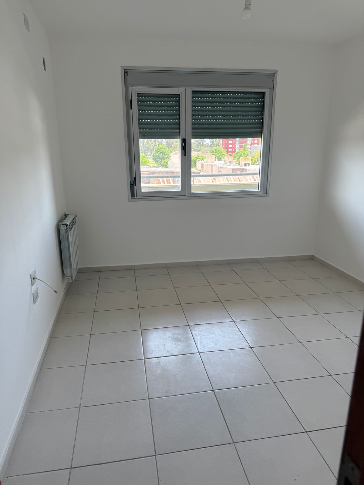 2 dormitorios · cocina · living comedor · balcón · vista frente · 4to piso · escritura - foto 10