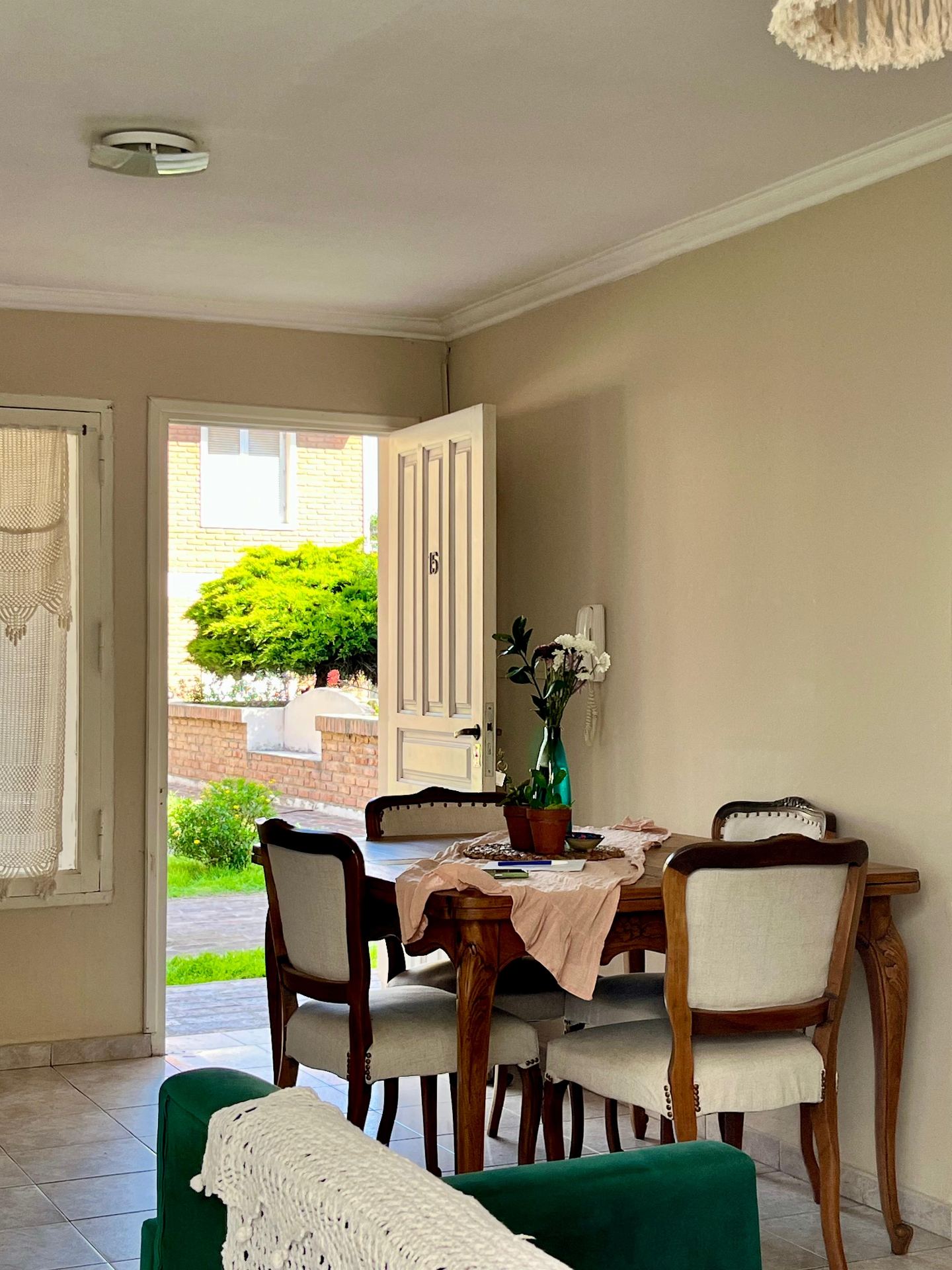 2 dormitorios · planta baja · cocina comedor · baño · Patio · cochera propia · escritura · apto crédito - foto 9