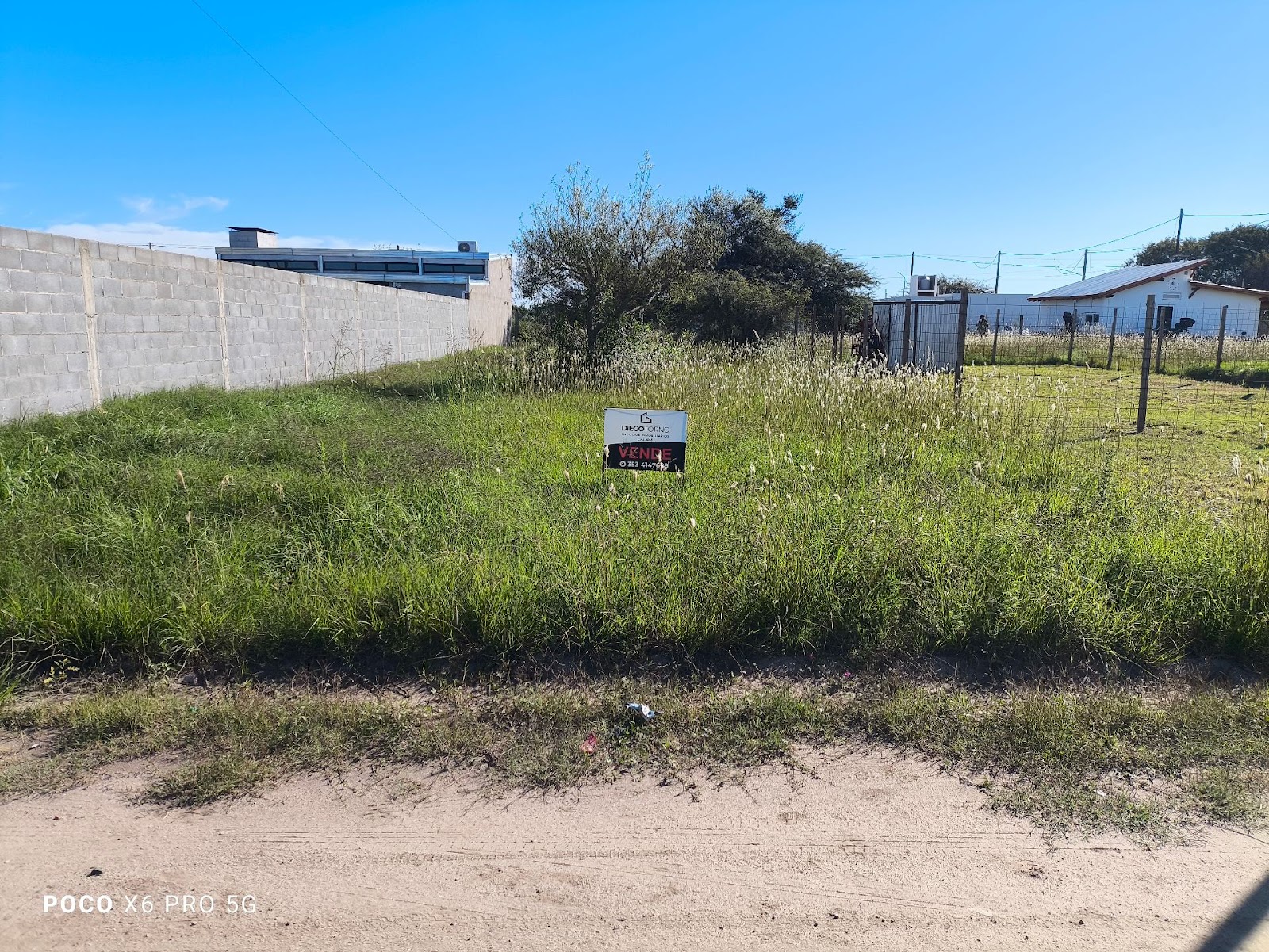Lote baldío de 431.2m2 con frente de 11mts x 39.2mts de fondo · listo para escritura - foto 2