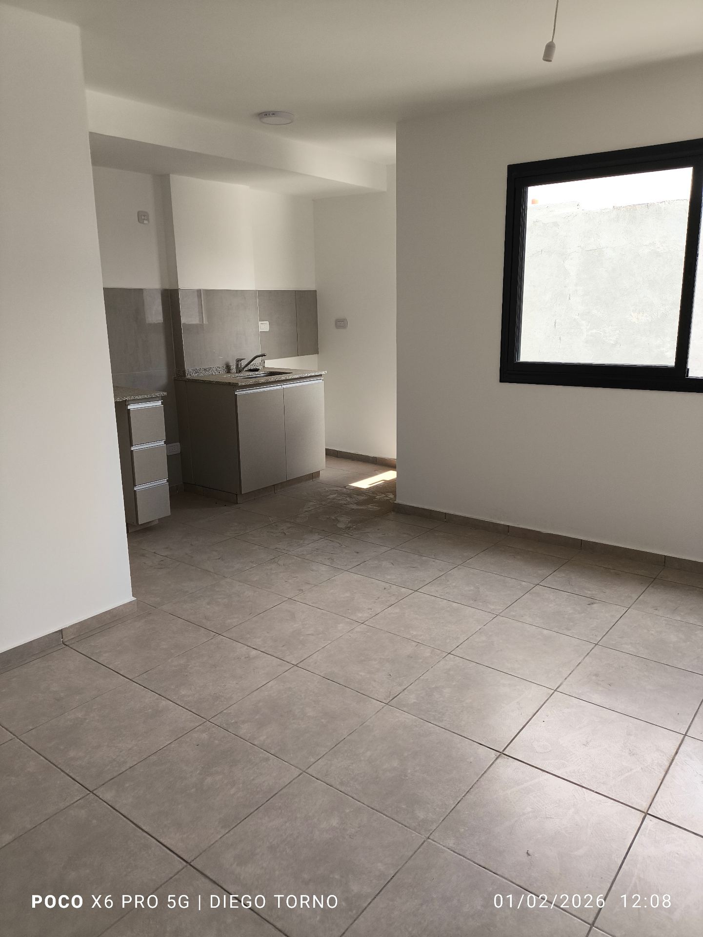 1 dormitorio (fte. Placard) 2do piso · ctra. Frente · cocina semi integrada al estar comedor · baño y ante baño · escritura en trámite · desocupado - foto 5