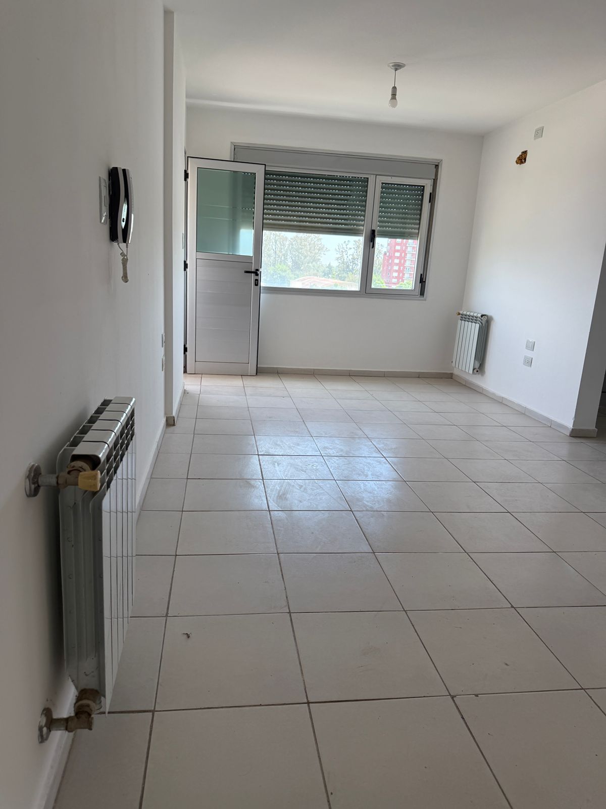 2 dormitorios · cocina · living comedor · balcón · vista frente · 4to piso · escritura - foto 5