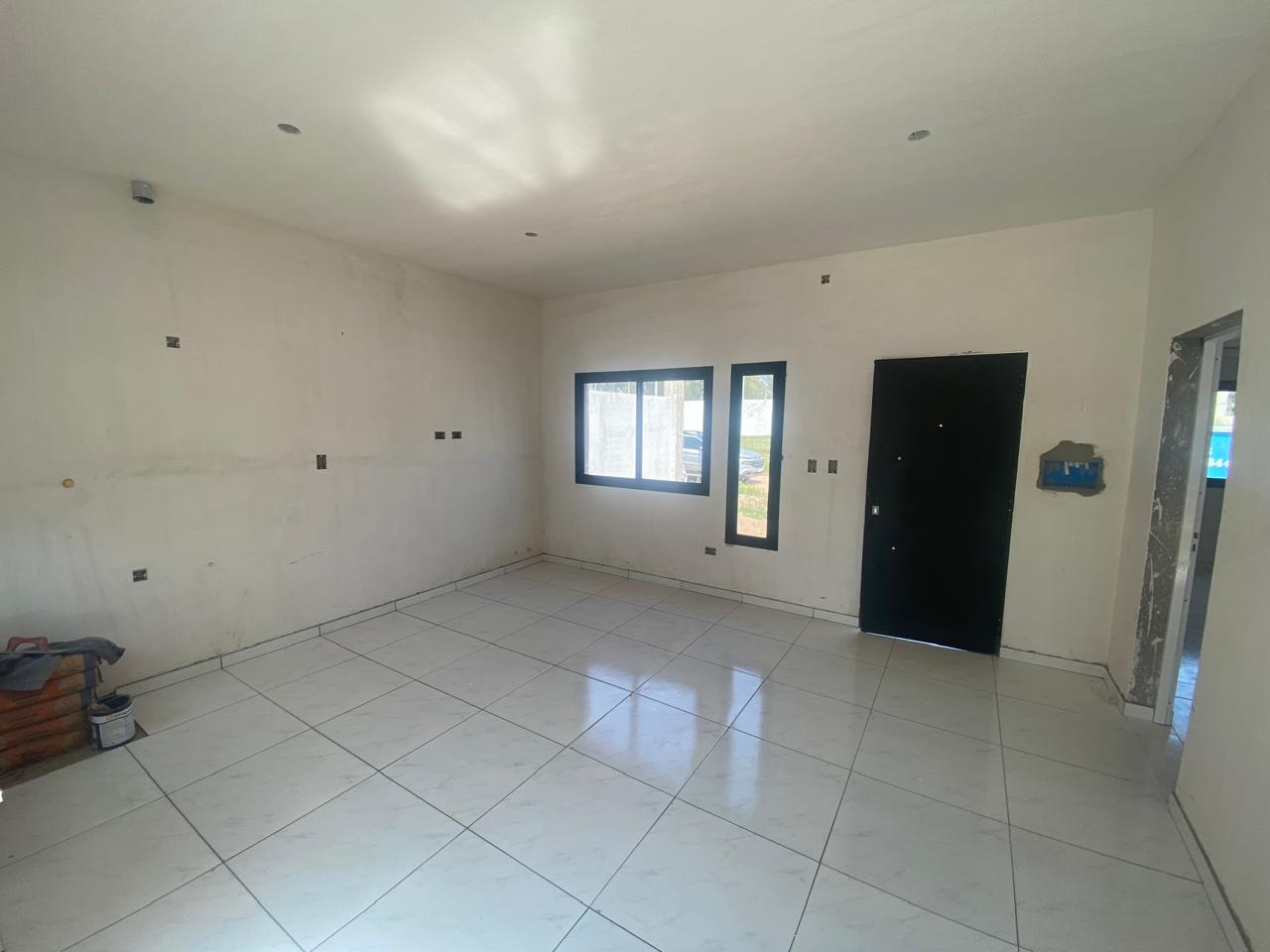 Casa a estrenar · 2 dormitorios · baño · cocina integrada al estar comedor · patio · espacio para cochera doble · escritura · lote 10x20 · superf.cubierta 63m2 - foto 8