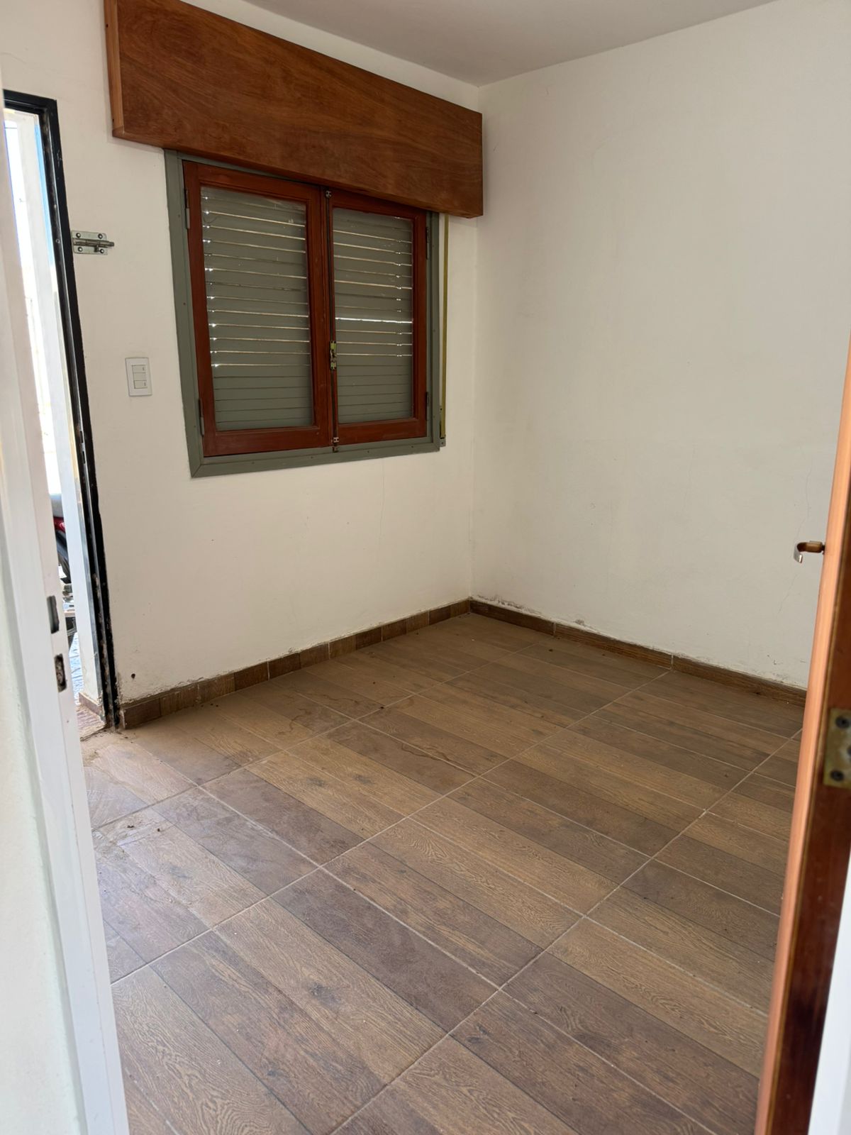 2 dormitorios · cocina comedor · living · lavadero · patio grande · Superf. Cubierta 80m2 aprox. Lote 250m2 - foto 2