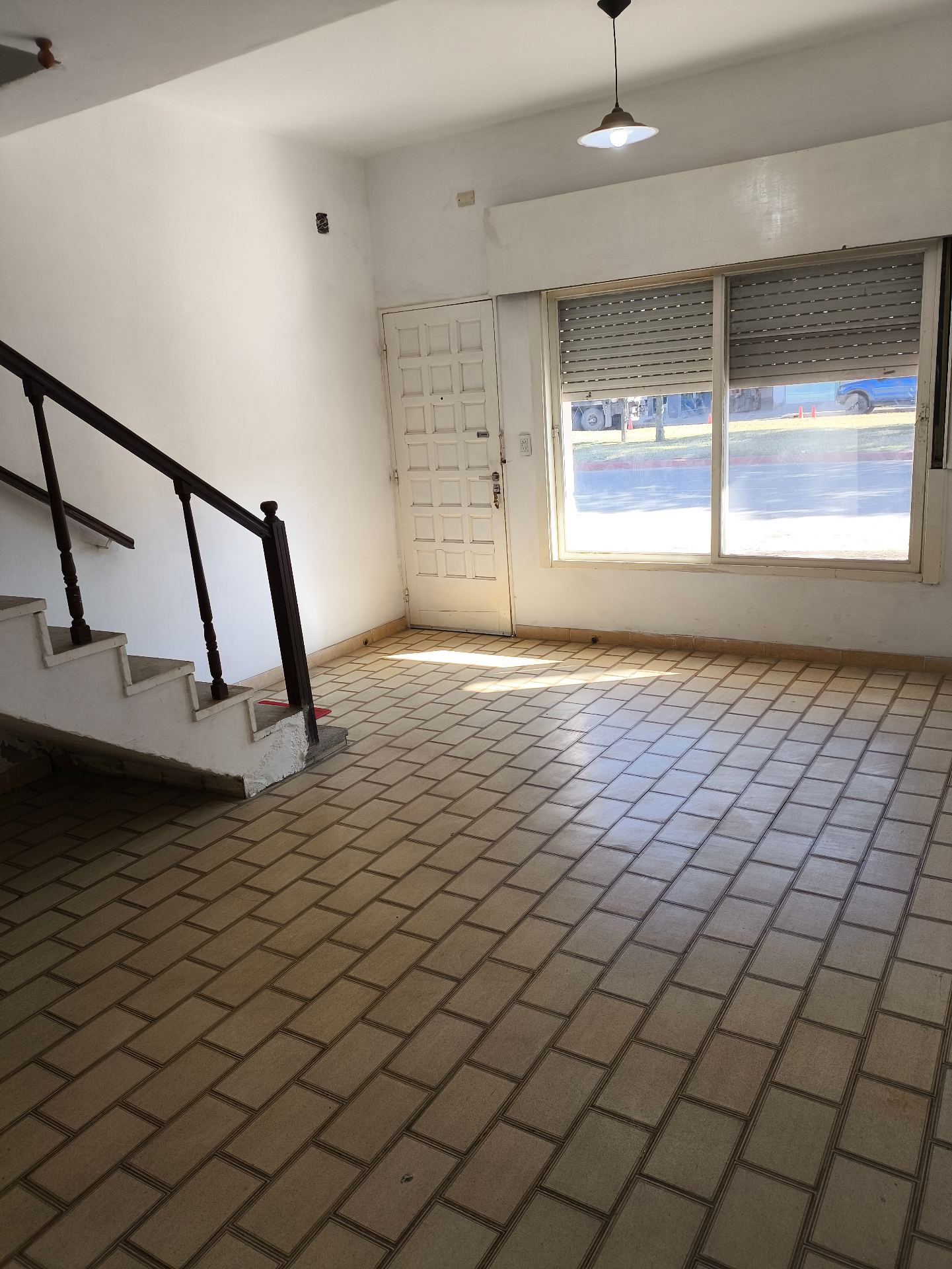 Local comercial · 3 baños · cocina · sector de producción · garaje · dpto 1 dormitorio con terraza - foto 3