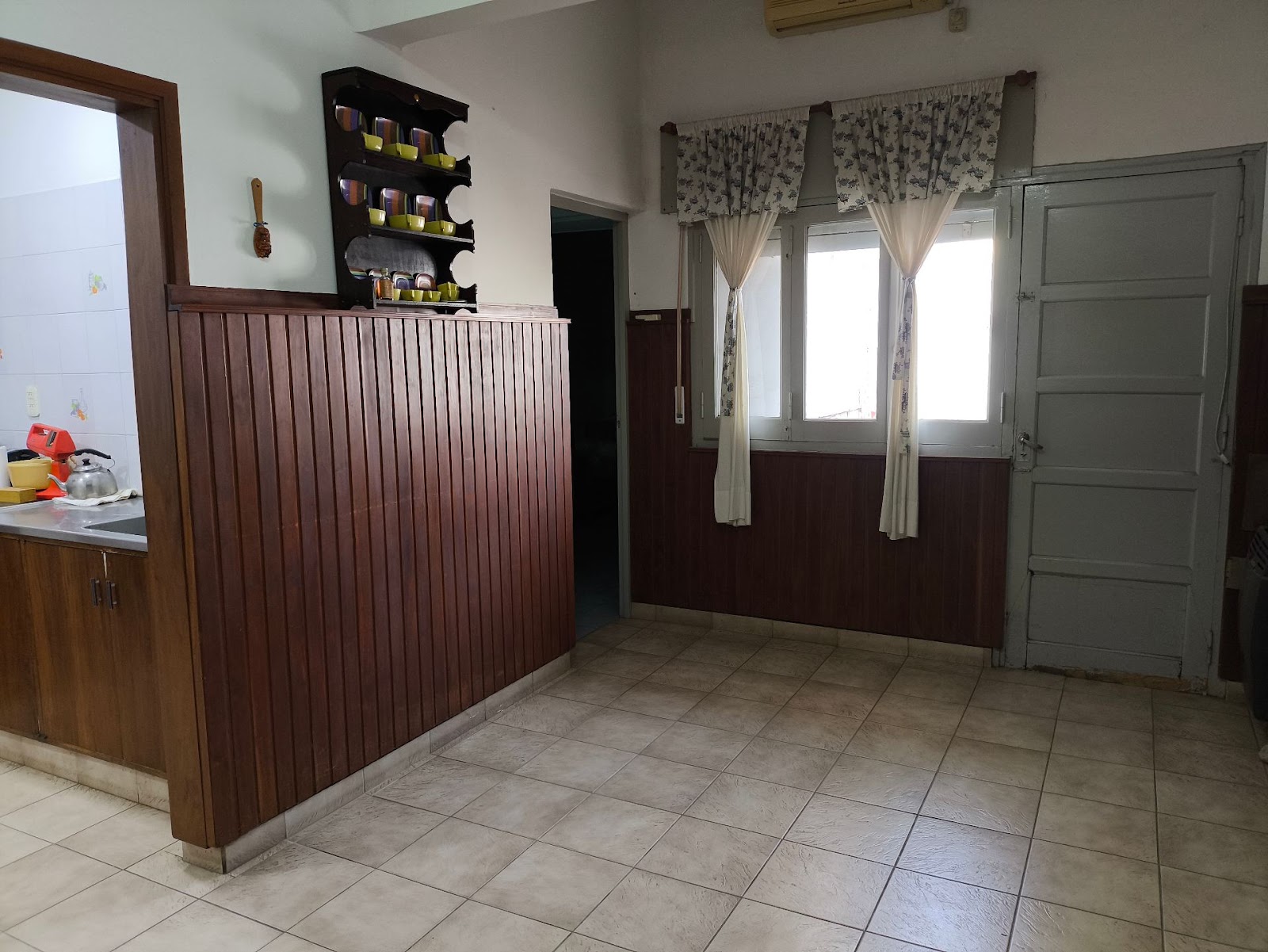 3 dormitorios · 2 baños ( principal con ante baño) · cocina · comedor · living · terraza · garaje (hoy local comercial) - foto 11