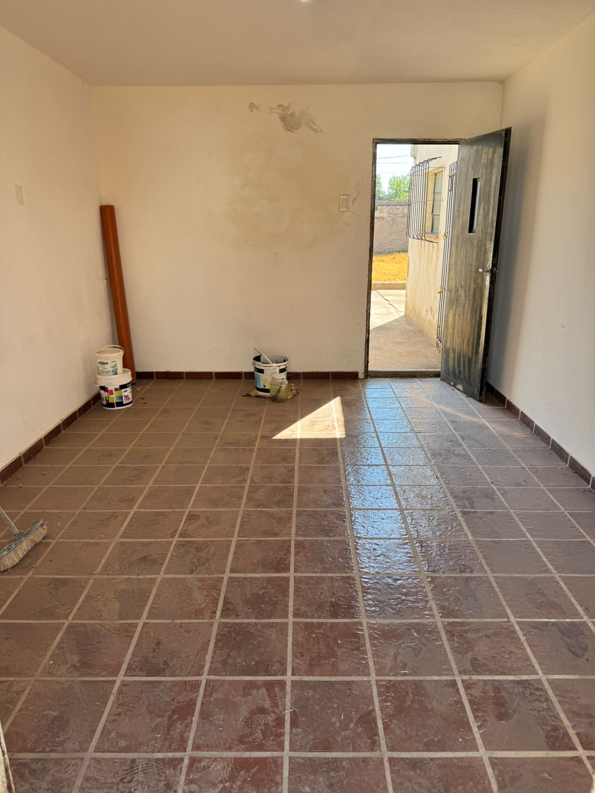 2 dormitorios · cocina comedor · living · lavadero · patio grande · Superf. Cubierta 80m2 aprox. Lote 250m2 - foto 3