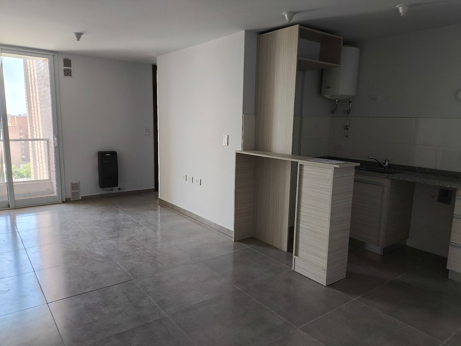 1 dormitorio (c/Placard) · cocina semi integrada · estar comedor · balcón · baño y ante baño - foto 6