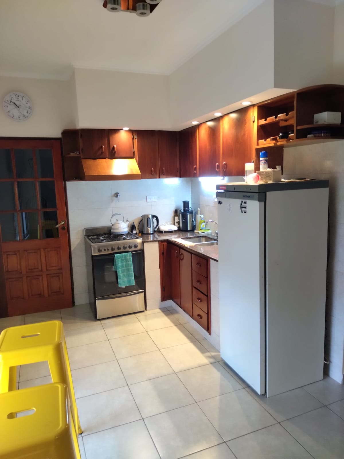 2 dormitorios · cocina · living comedor · 1 baño · garaje · galería con asador · patio mediano · Superf. Cubierta 120m2 aprox lote 220m2 · apta crédito - foto 8