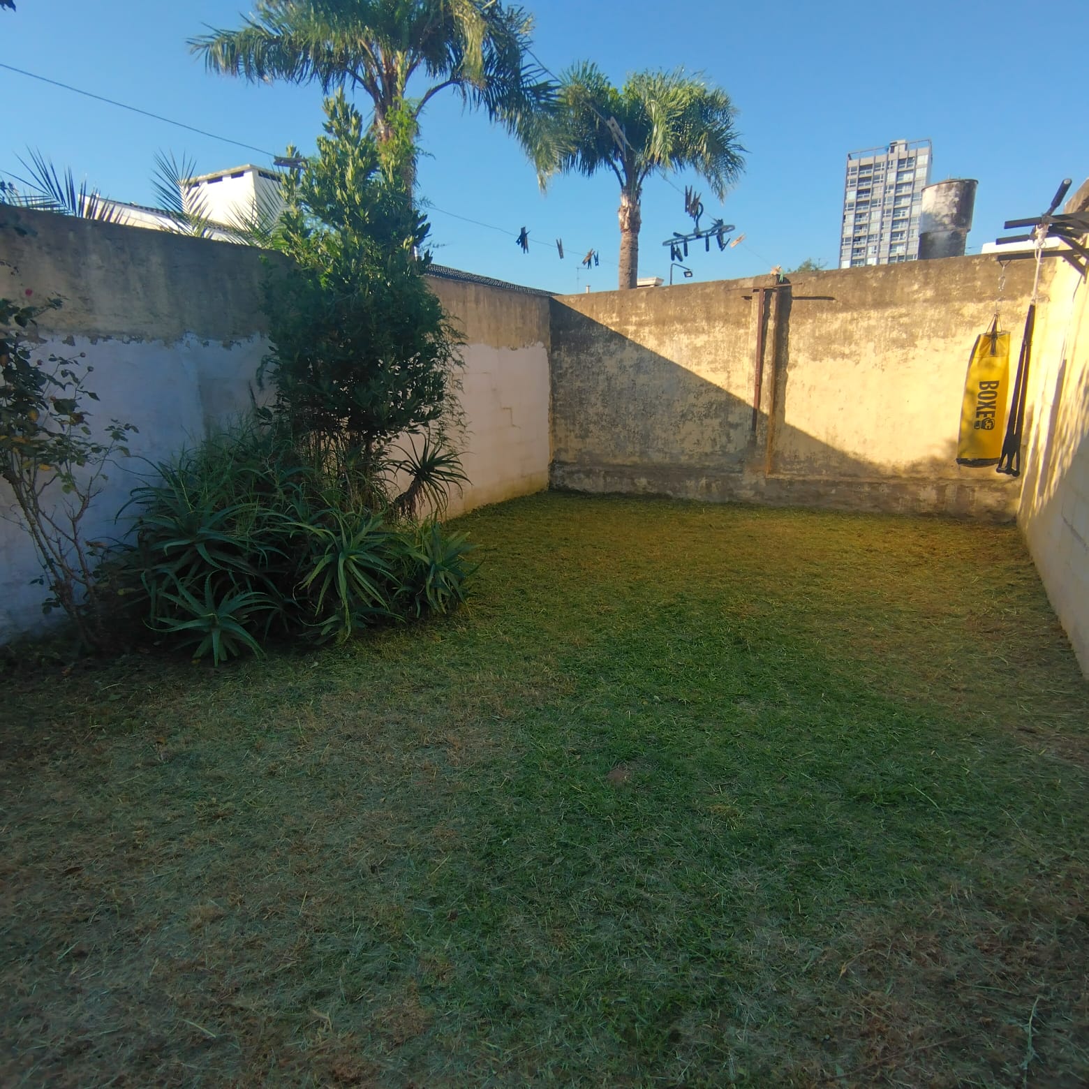 3 dormitorios · cocina · comedor · estar · living · garaje · patio con deposito · lote 355m2 · superf. Cubierta 156m2 - foto 10