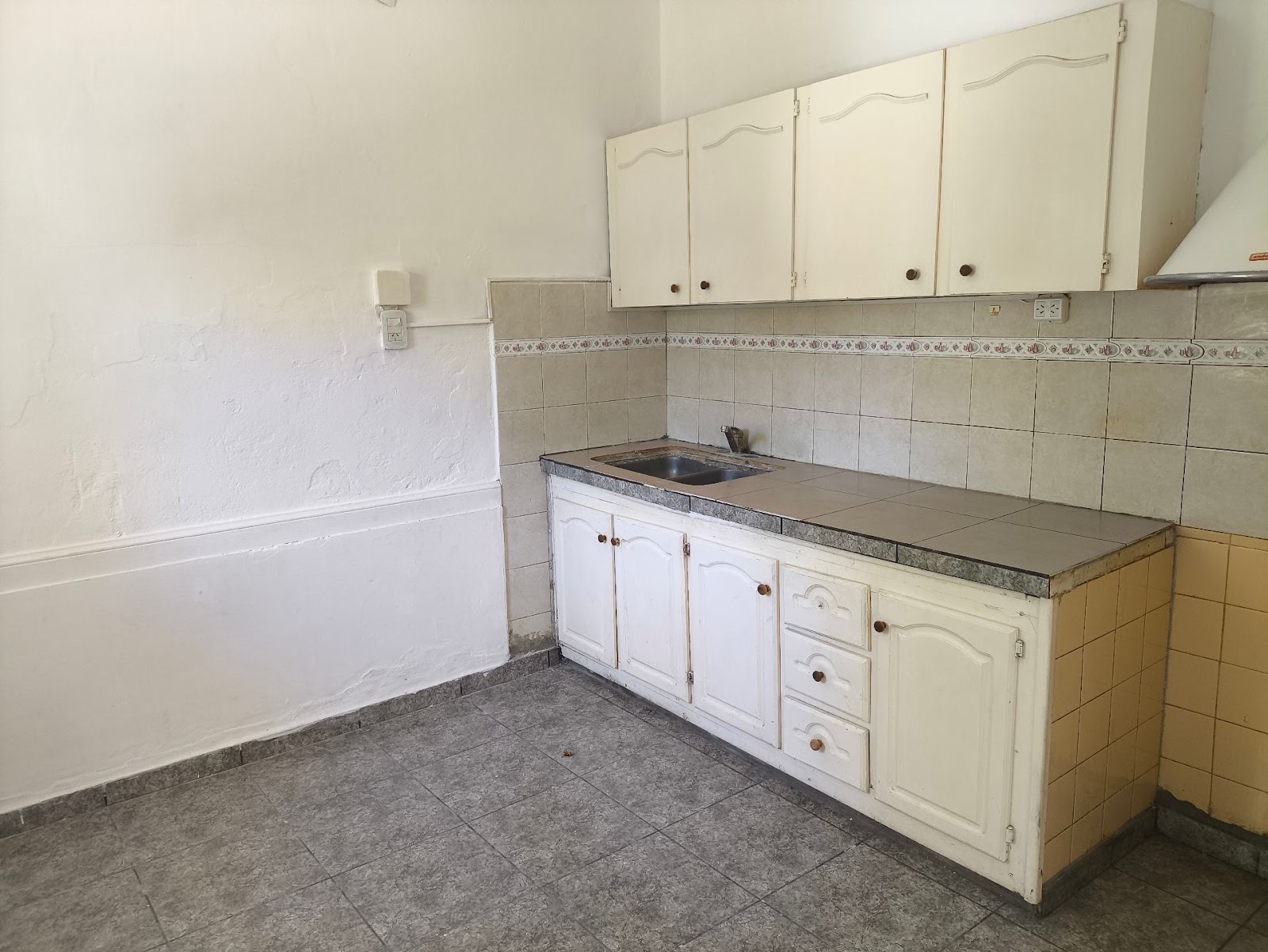 2 dormitorios (1 con Placard) · cocina · comedor · baño · lavadero · patio · escritura - foto 5