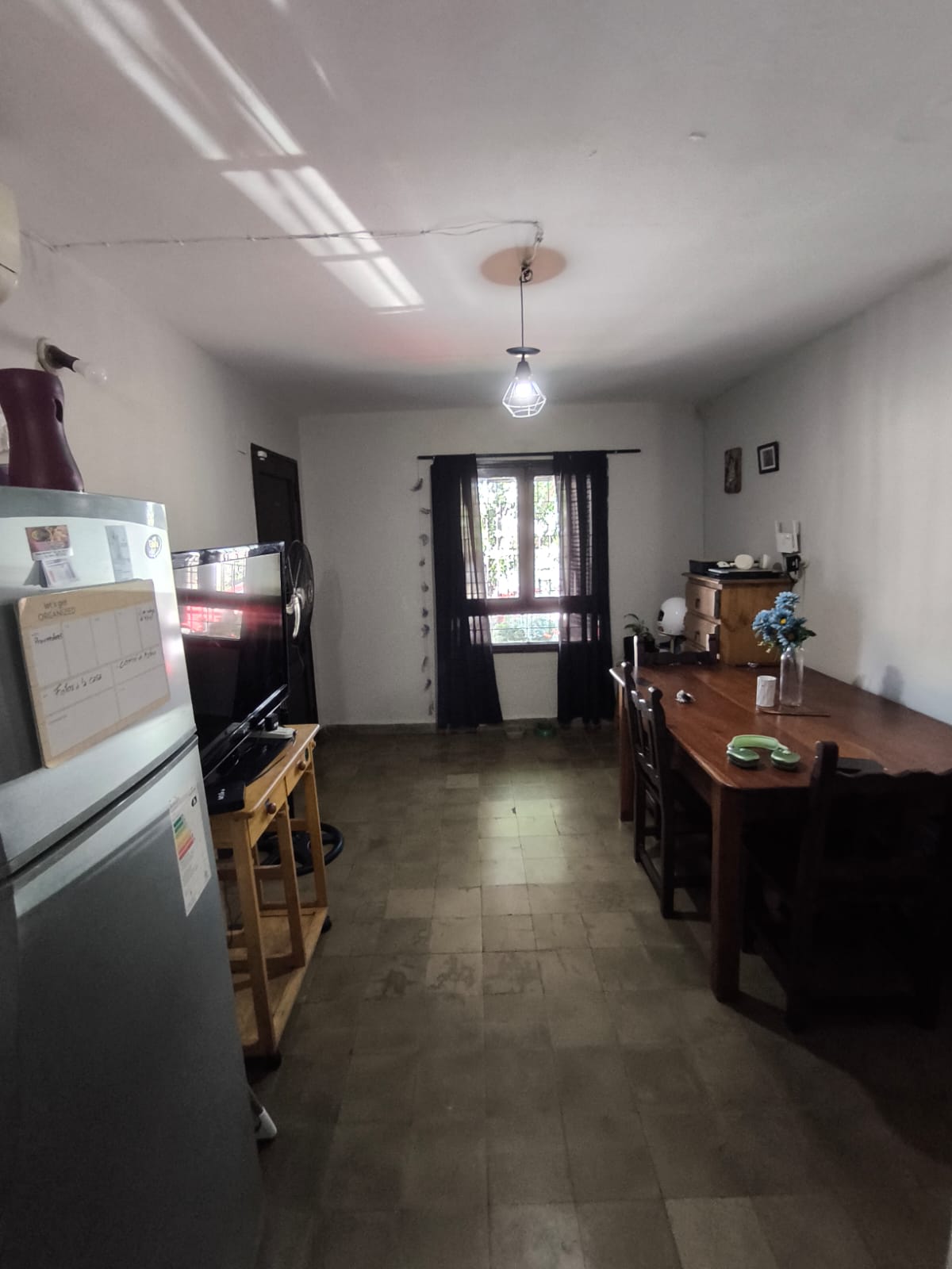 2 dormitorios · cocina comedor · living · baño · garaje y patio - foto 4
